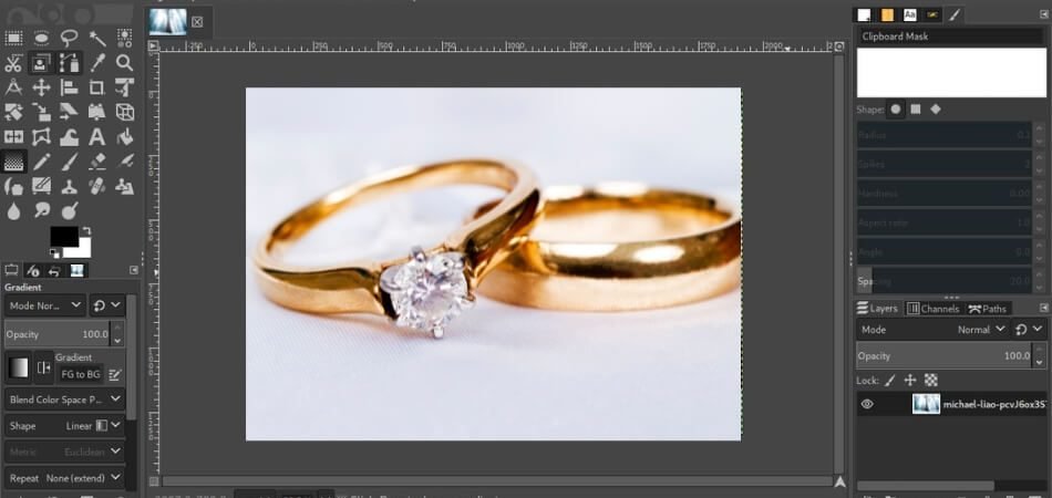 How to Edit Jewelry Photos in GIMP