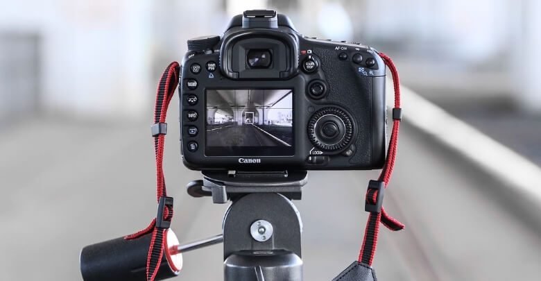 Find the Right Camera Settings for Car Photography