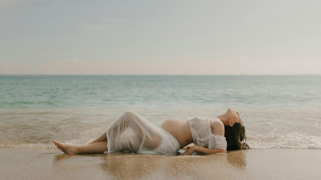 Beach Maternity Photography Ideas