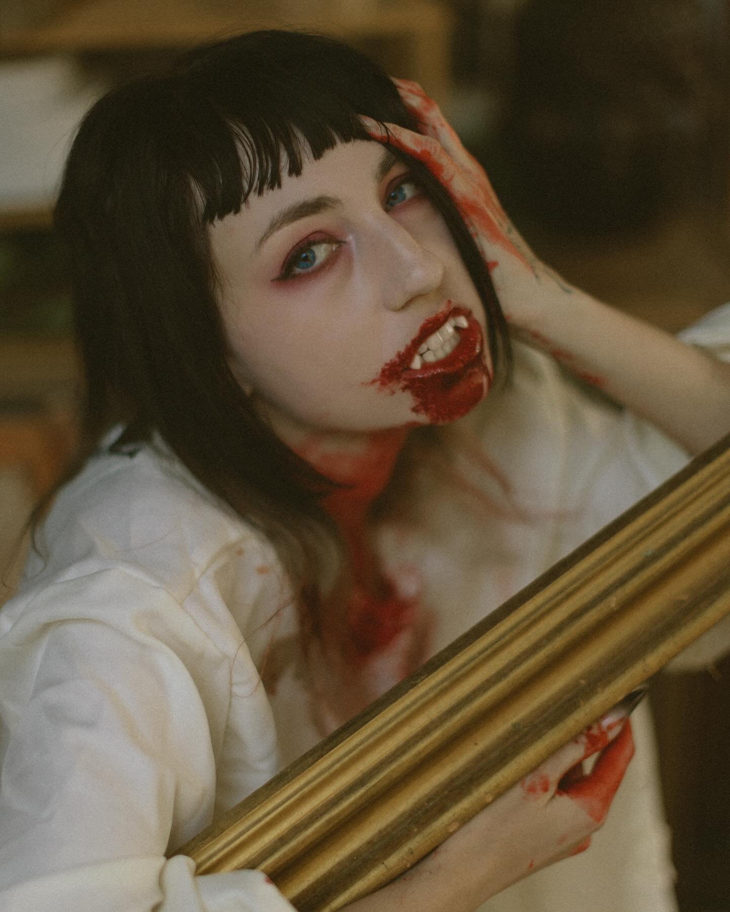 Bloody Mirror Look